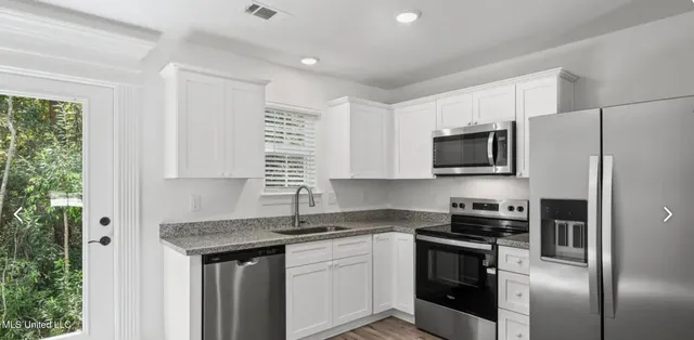 $2,000 | 1525 2nd Street, Gulfport, MS 39501