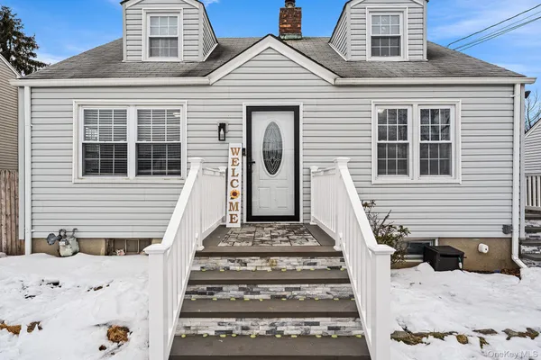 $699,000 | 7 Cambridge Avenue, Bethpage, NY 11714