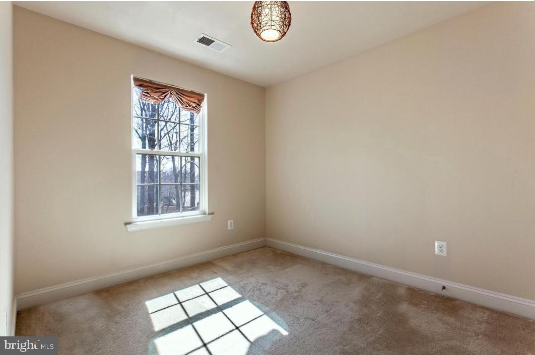 3902 Pendle Hall Lane Burtonsville, MD 20866 - Photo 14 of 25 Bedroom