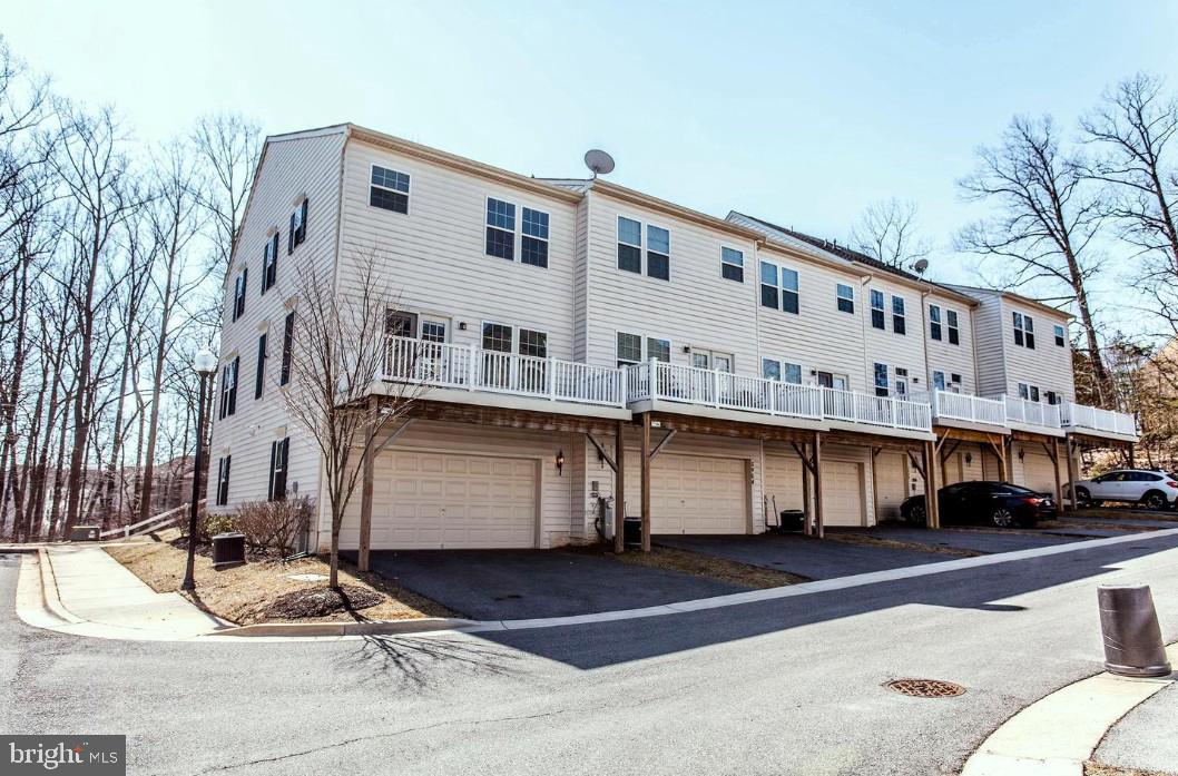 3902 Pendle Hall Lane Burtonsville, MD 20866 - Photo 20 of 25 End Unit Rear Elevation