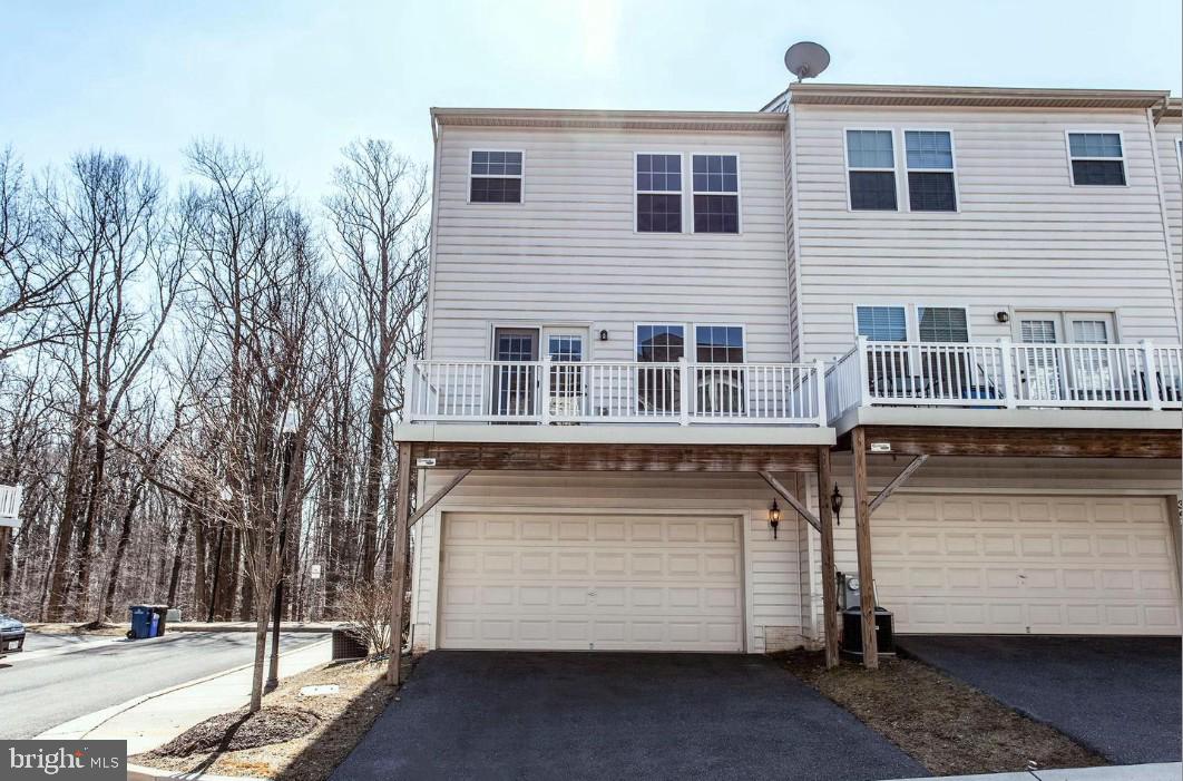 3902 Pendle Hall Lane Burtonsville, MD 20866 - Photo 21 of 25 End Unit Rear Elevation