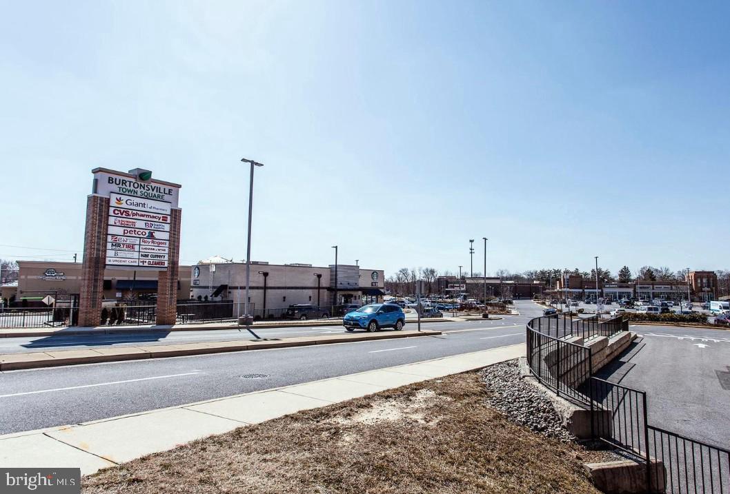 3902 Pendle Hall Lane Burtonsville, MD 20866 - Photo 23 of 25
