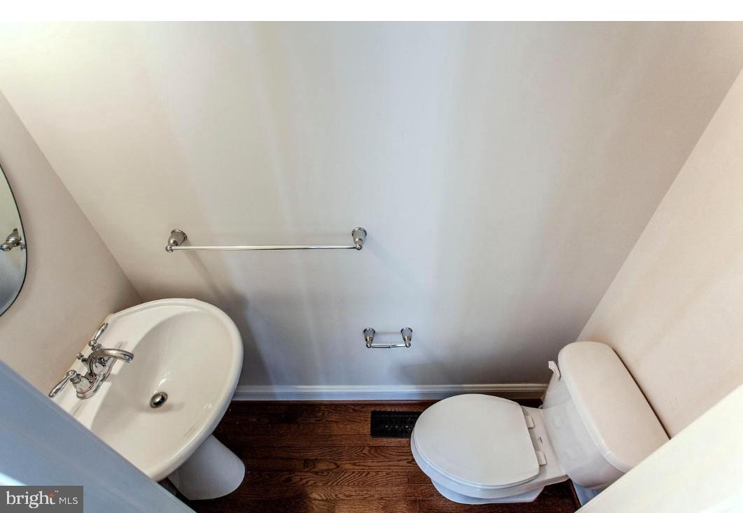 3902 Pendle Hall Lane Burtonsville, MD 20866 - Photo 6 of 25 Half Bathroom