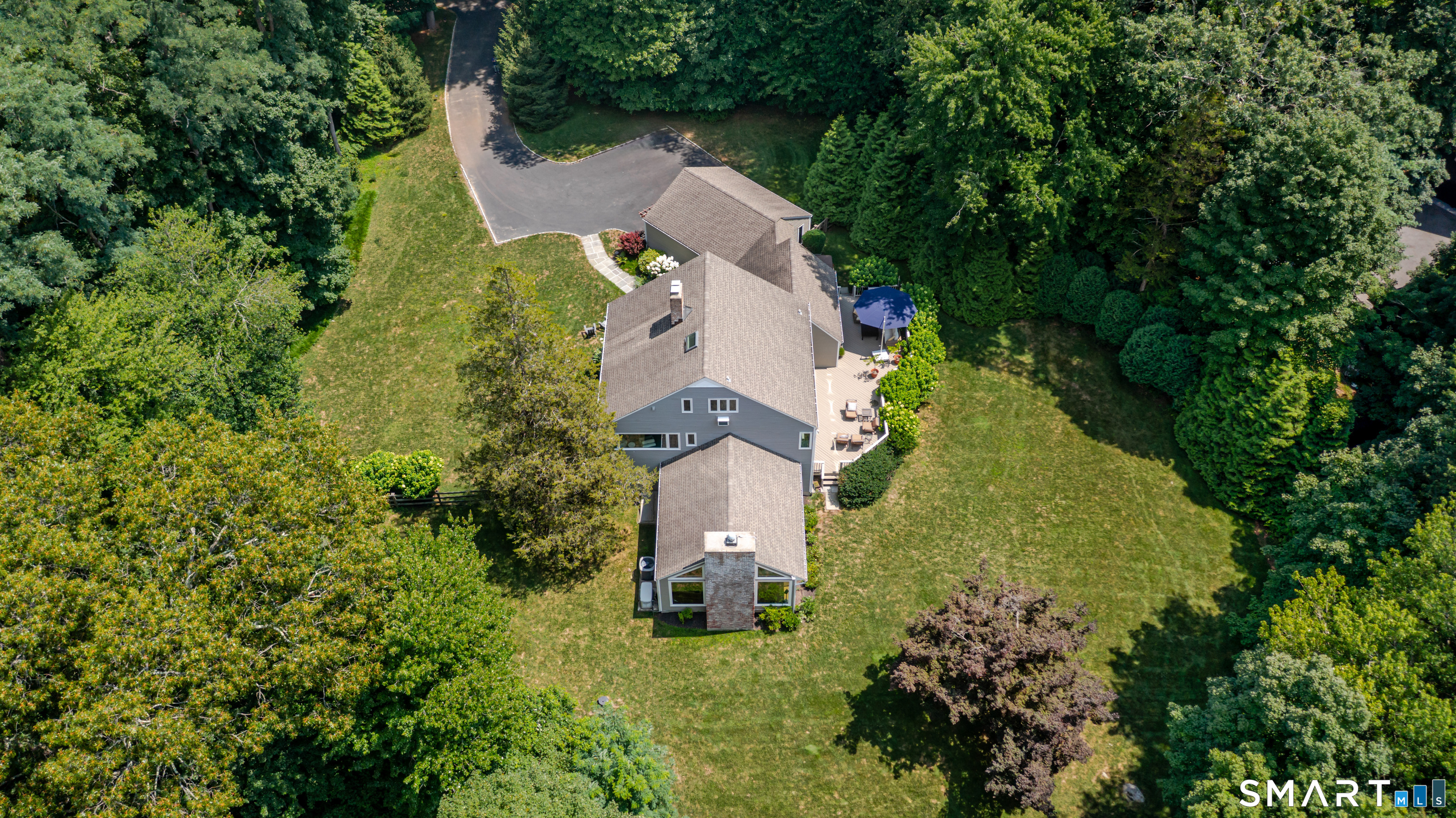 3 Ridge Road Weston, CT 06883 - Photo 2 of 25