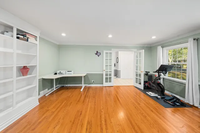 $725,000 | 25W257 Gunston Avenue, Naperville, IL 60540