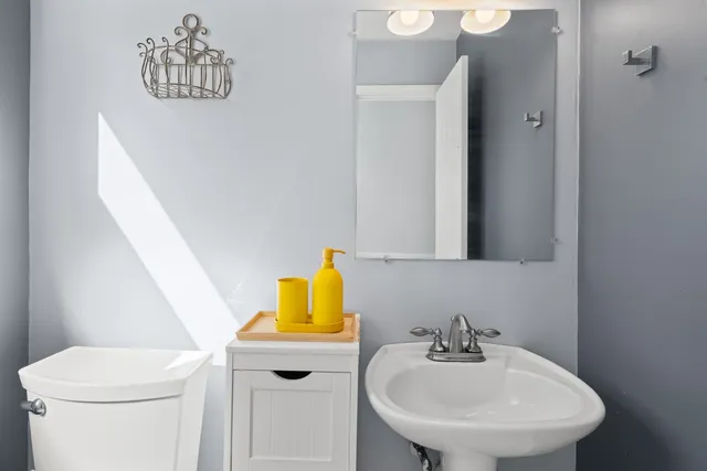 $725,000 | 25W257 Gunston Avenue, Naperville, IL 60540