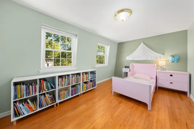 $725,000 | 25W257 Gunston Avenue, Naperville, IL 60540