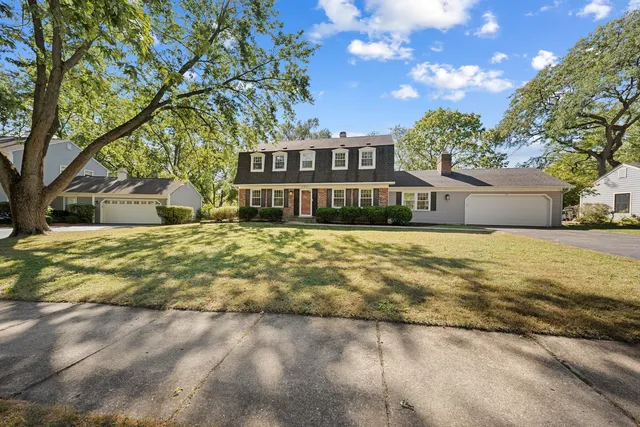 $725,000 | 25W257 Gunston Avenue, Naperville, IL 60540