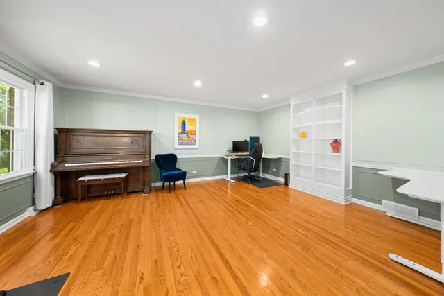 $725,000 | 25W257 Gunston Avenue, Naperville, IL 60540