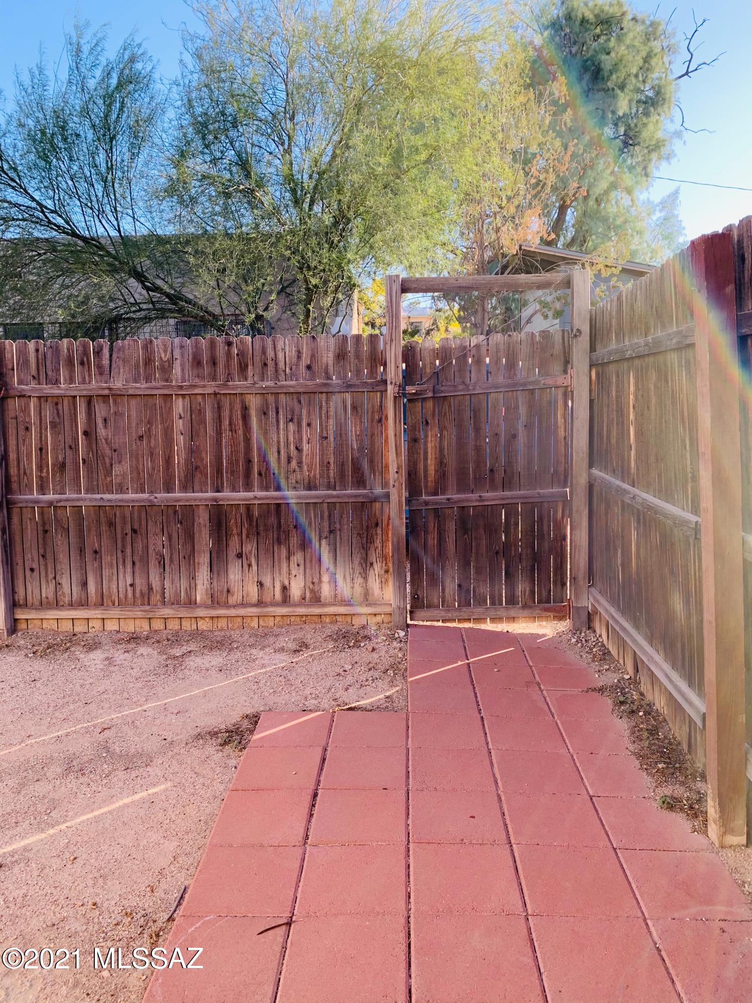 616 East 8th Street Tucson, AZ 85705 - Photo 3 of 18