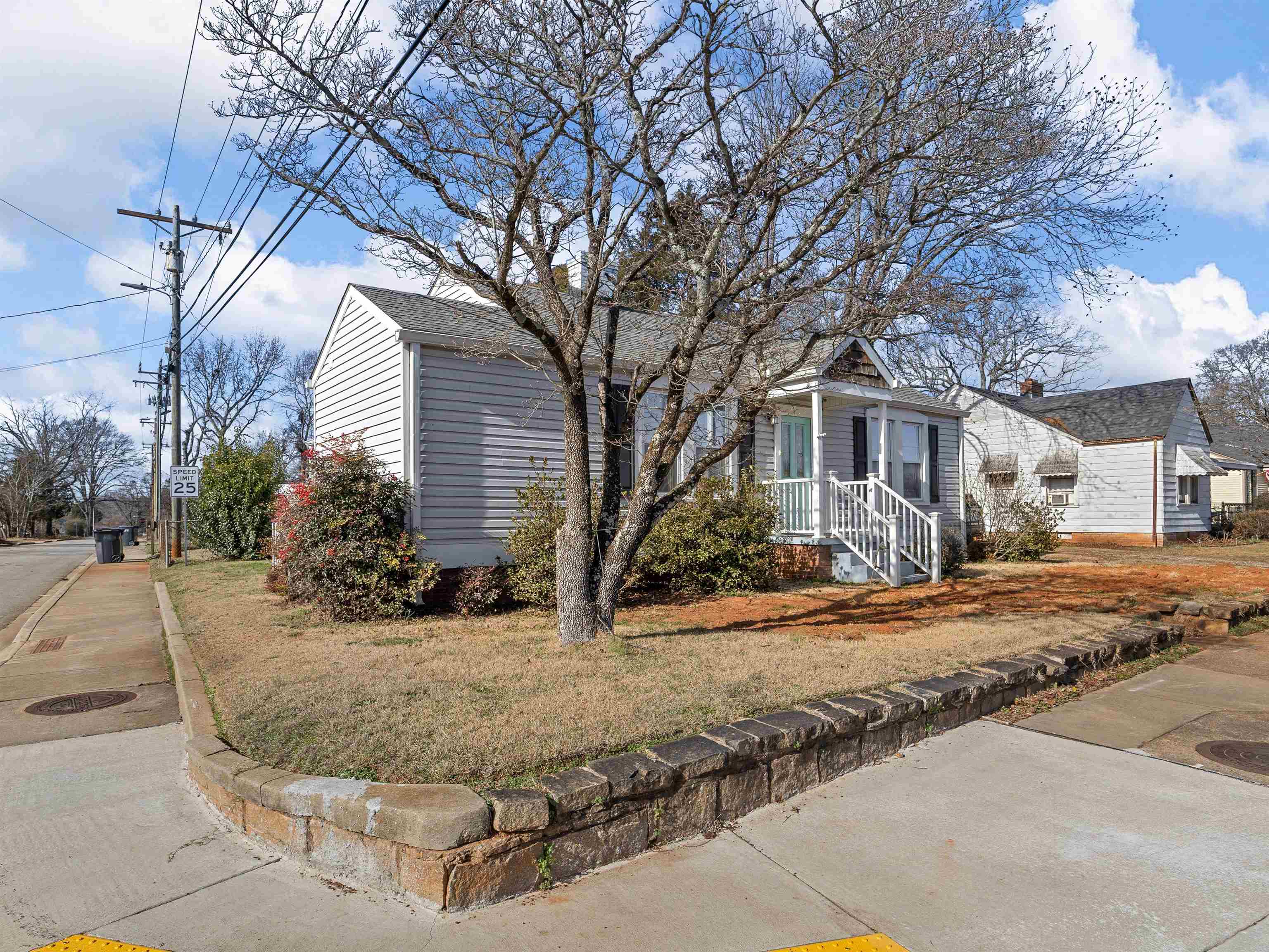 201 Perry Road Greenville, SC 29609 - Photo 2 of 41