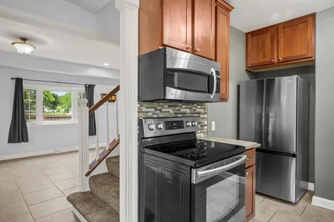 $279,900 | 3684 South 33rd Street, Greenfield, WI 53221