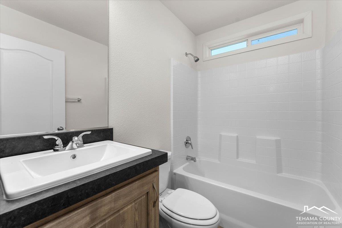 17220 Rancho Tehama Road Corning, CA 96021 - Photo 13 of 38
