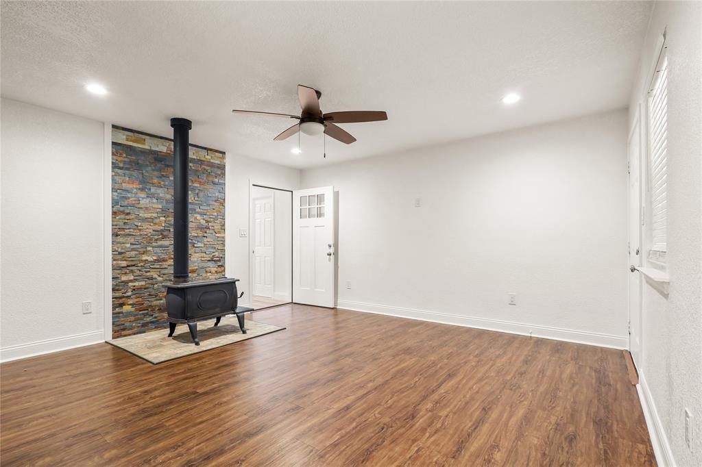3575 Buck View Road Brownwood, TX 76801 - Photo 4 of 33 Gallery Image 4