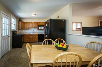 433 Covert Court Ballwin, MO 63021 - Photo 5 of 13 Gallery Image 5