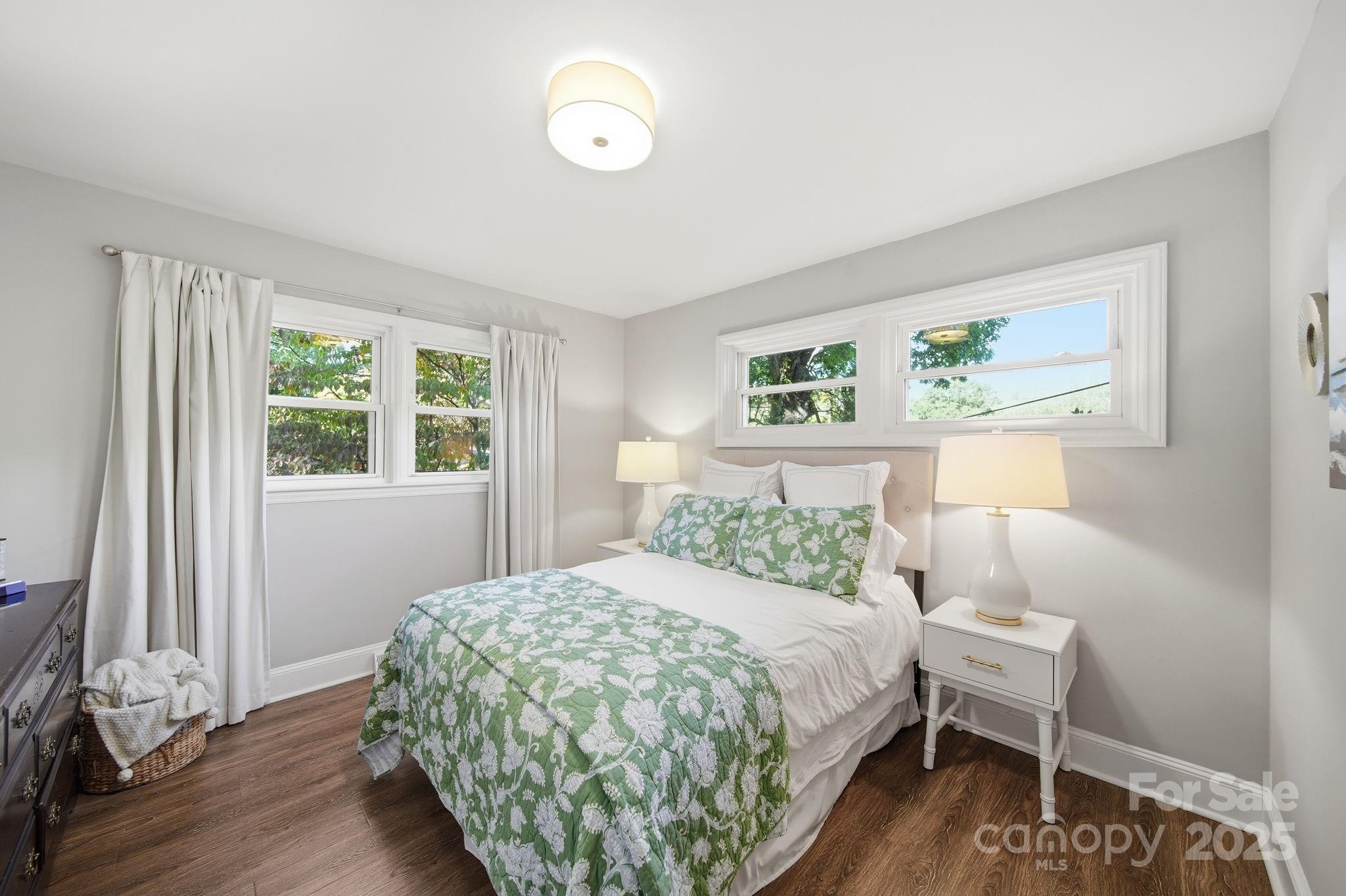 5631 Londonderry Road Charlotte, NC 28210 - Photo 19 of 32 a bedroom with a bed and a window