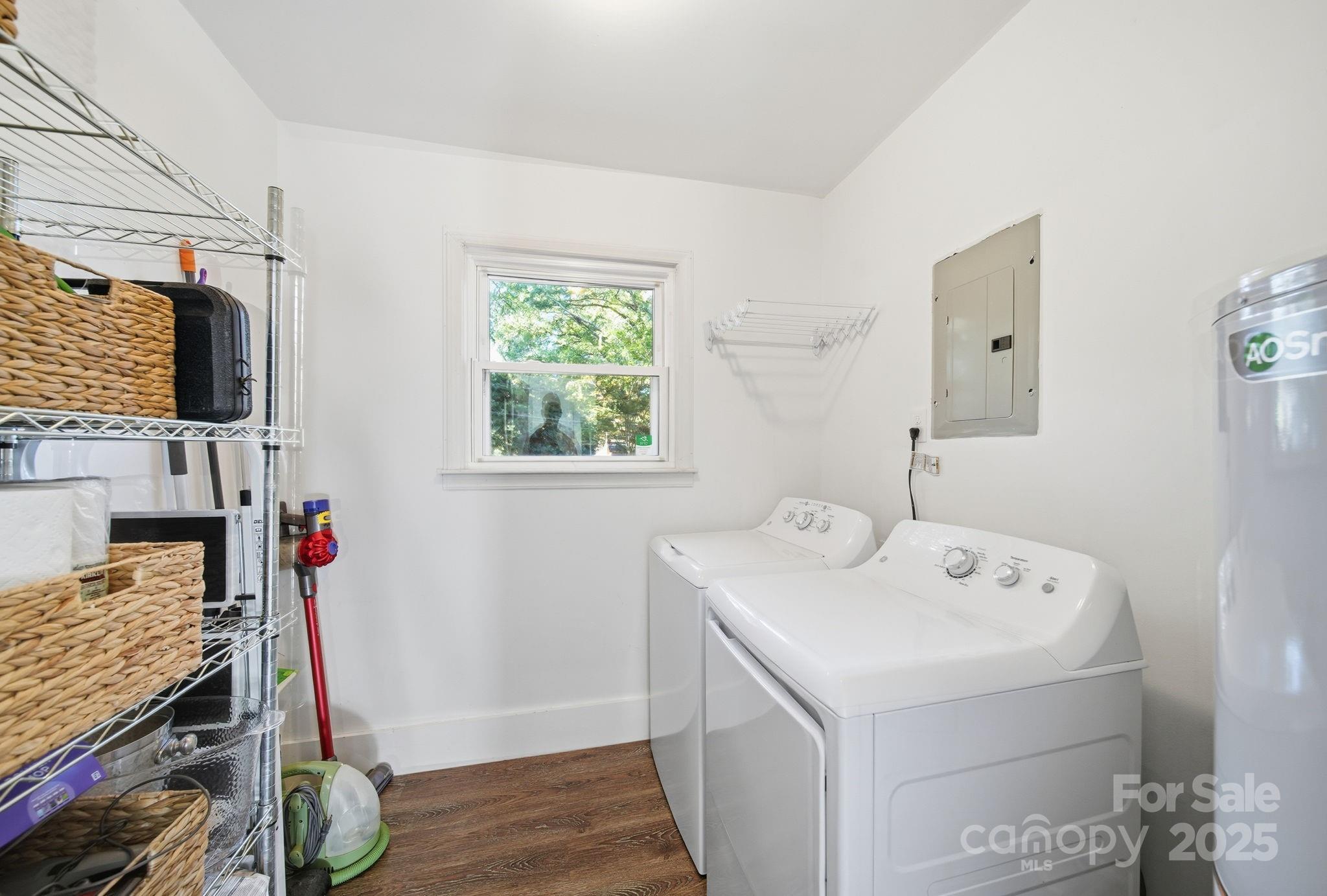 5631 Londonderry Road Charlotte, NC 28210 - Photo 26 of 32 a utility room with dryer and washer