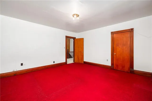 a view of empty room with window