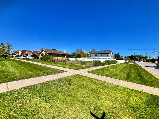 $149,999 | 6910 43rd Street, Berwyn, IL 60402