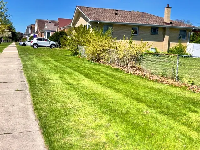 $149,999 | 6910 43rd Street, Berwyn, IL 60402