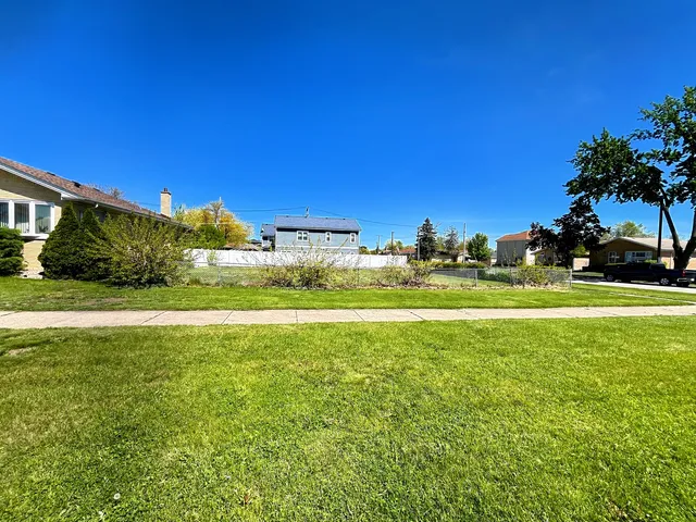 $149,999 | 6910 43rd Street, Berwyn, IL 60402