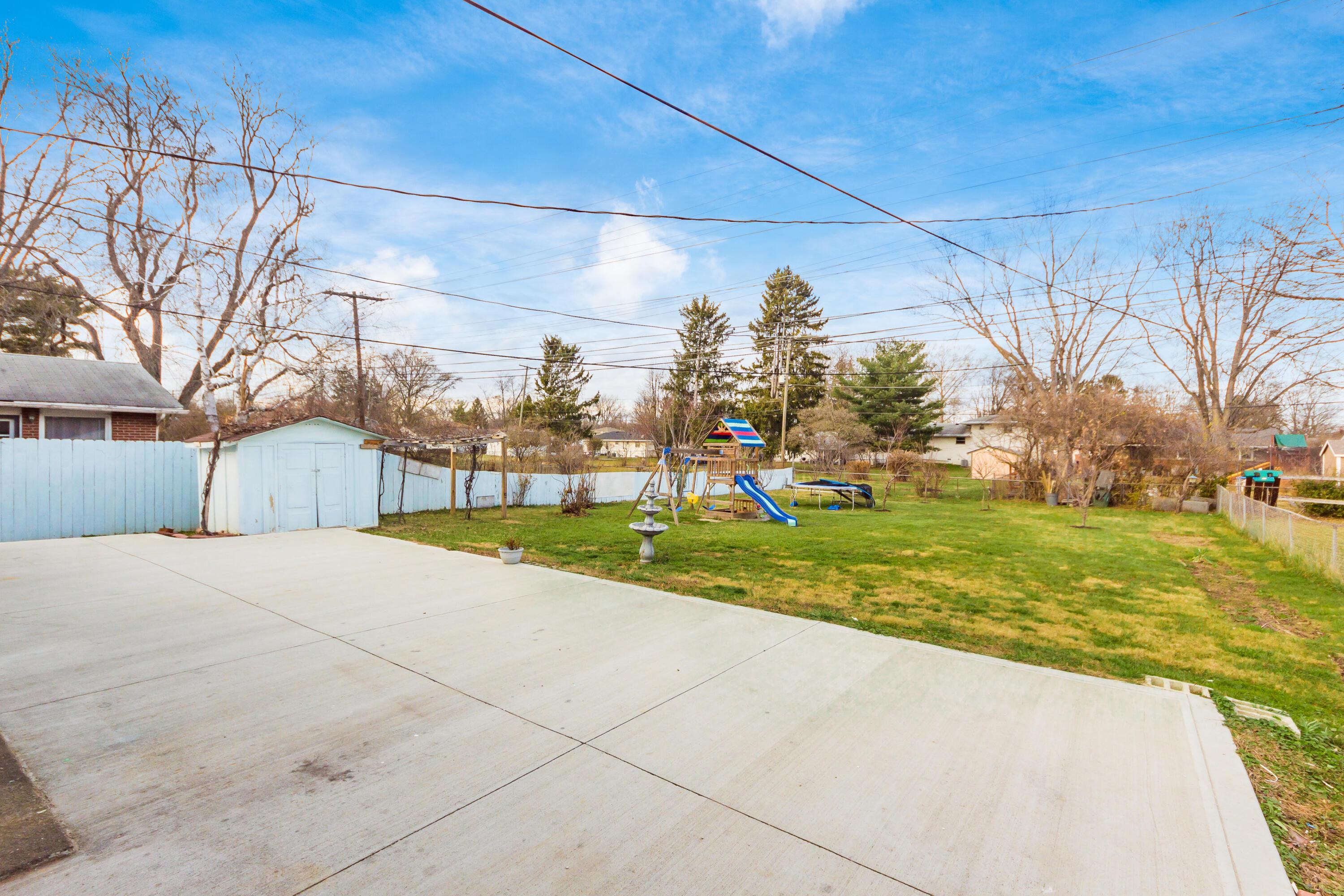 1466 Fullen Road Columbus, OH 43229 - Photo 33 of 35 M_1466_Fullen063