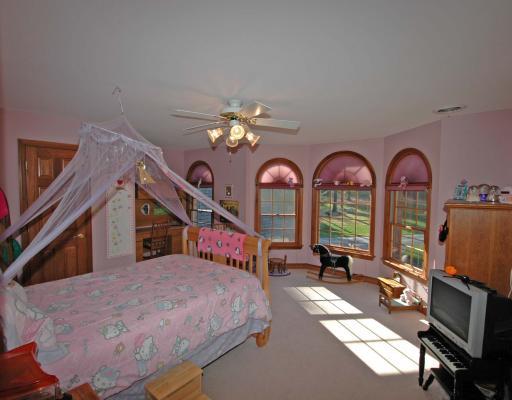 109 Barley Road Bell Acres, PA 15143 - Photo 11 of 18 Other. Bedroom.