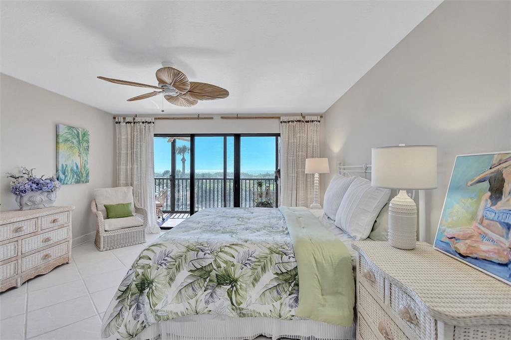 420 Beach Road, Unit 203 Sarasota, FL 34242 - Photo 36 of 91