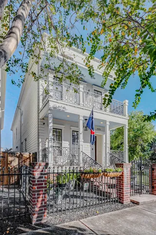 $699,000 | 405 West 27th Street, Unit A, Houston, TX 77008