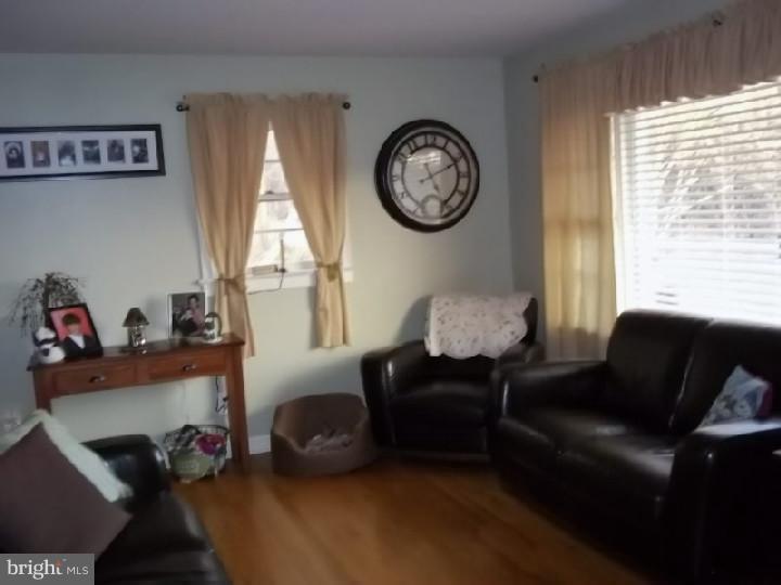 149 Silver Lake Road Bridgeton, NJ 08302 - Photo 4 of 14 Living Room