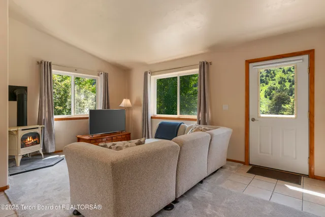 $2,495,000 | 9950 Highway 89, Jackson, WY 83001