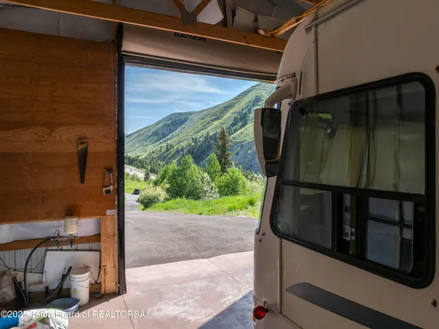 $2,495,000 | 9950 Highway 89, Jackson, WY 83001