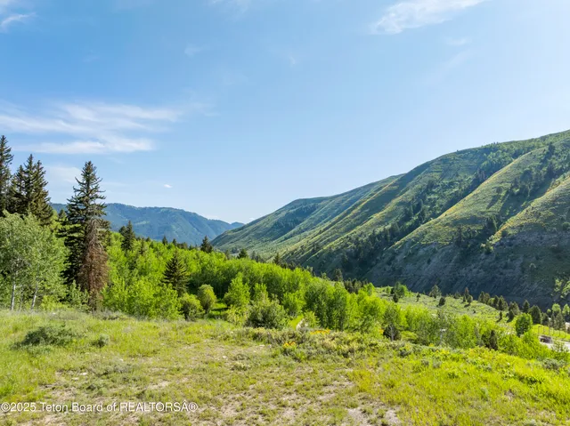 $2,495,000 | 9950 Highway 89, Jackson, WY 83001