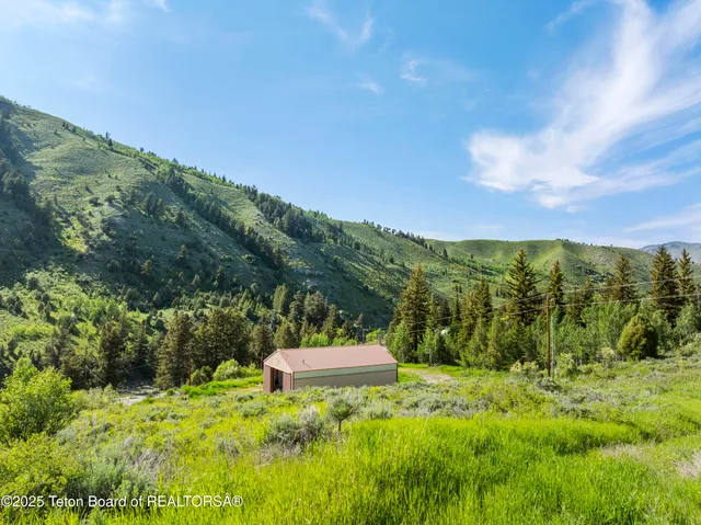$2,495,000 | 9950 Highway 89, Jackson, WY 83001