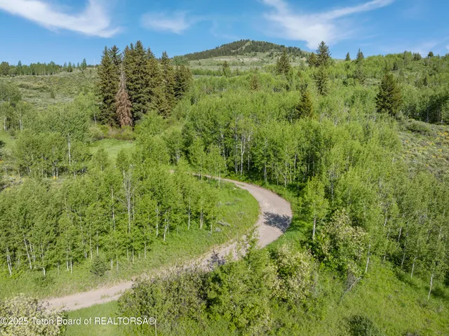 $2,495,000 | 9950 Highway 89, Jackson, WY 83001