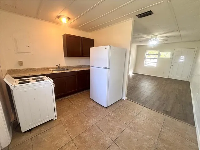 $1,499 | 842 Lake Avenue, Clermont, FL 34711