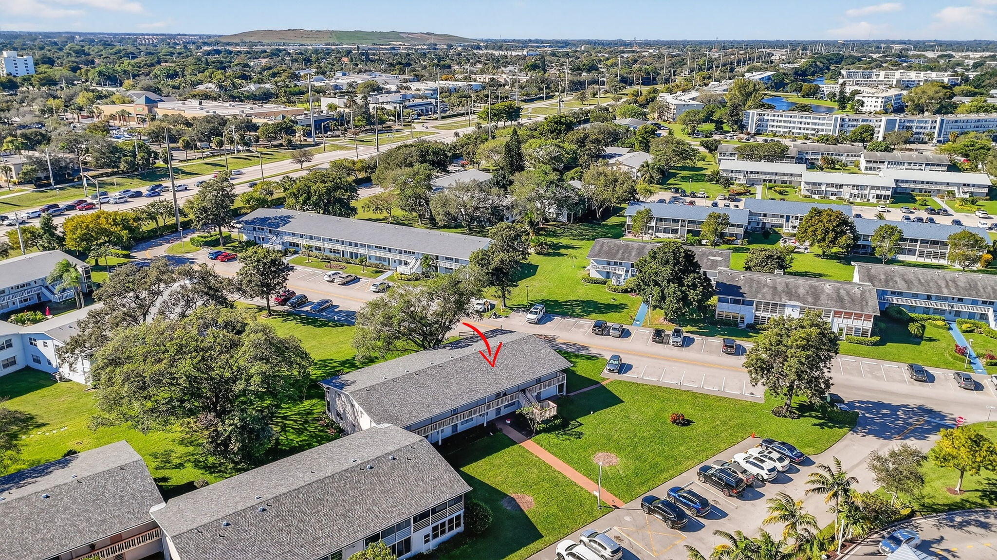 326 Farnham O, Unit P Deerfield Beach, FL 33442 - Photo 27 of 86 an aerial view of a city