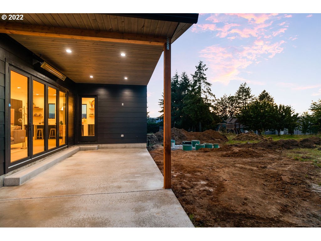 1410 Cloverdale Road Kalama, WA 98625 - Photo 4 of 32 Gallery Image 4