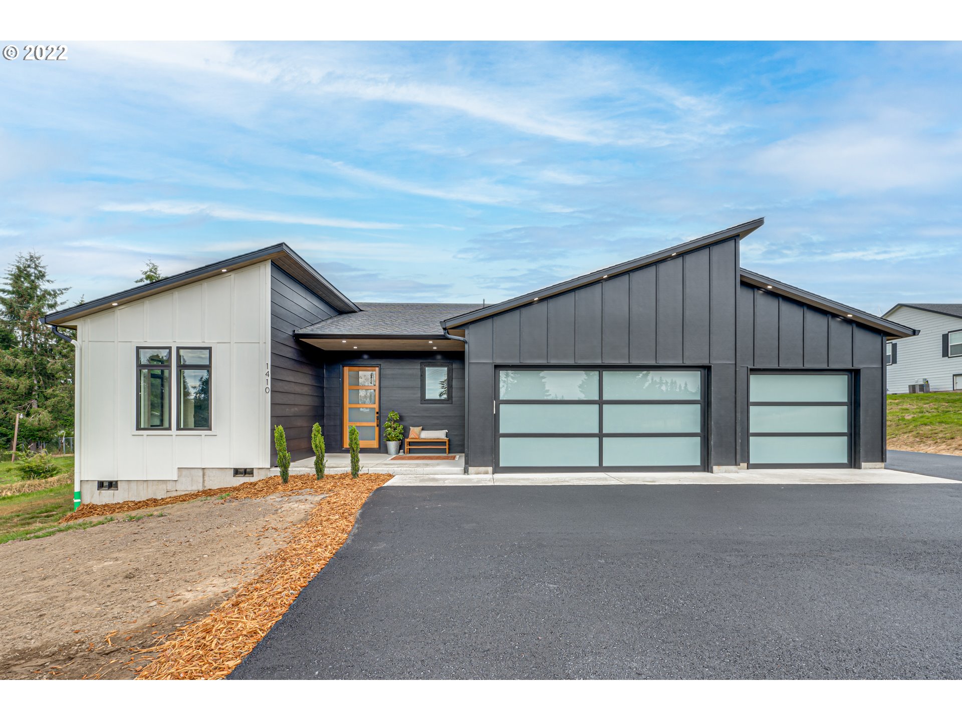 1410 Cloverdale Road Kalama, WA 98625 - Photo 5 of 32 Gallery Image 5