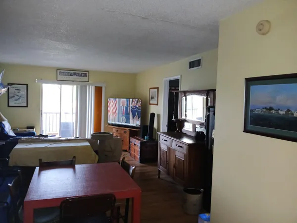 $210,000 | 2601 Northeast 14th Street Causeway, Unit 233, Pompano Beach, FL 33062