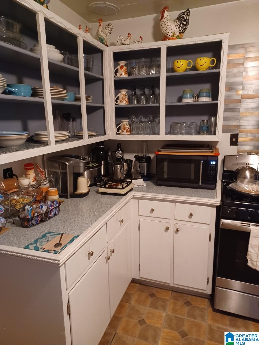1532 17th Way Southwest Birmingham, AL 35211 - Photo 4 of 10
