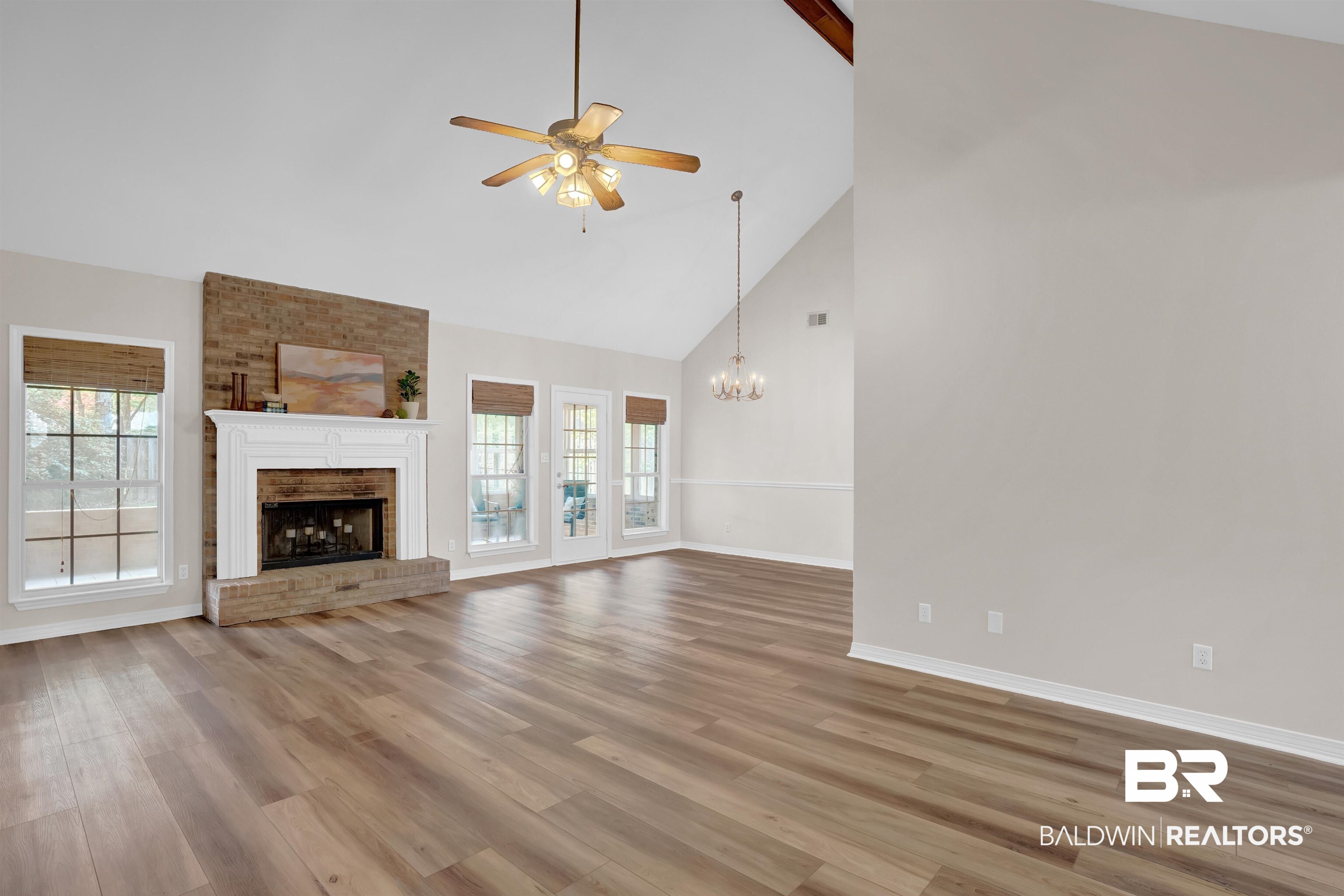 19741 Hunters Loop Fairhope, AL 36532 - Photo 6 of 42 Living Room