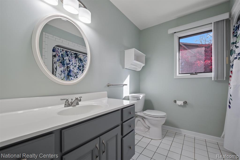 667 Shortridge Avenue Rochester Hills, MI 48307 - Photo 15 of 27