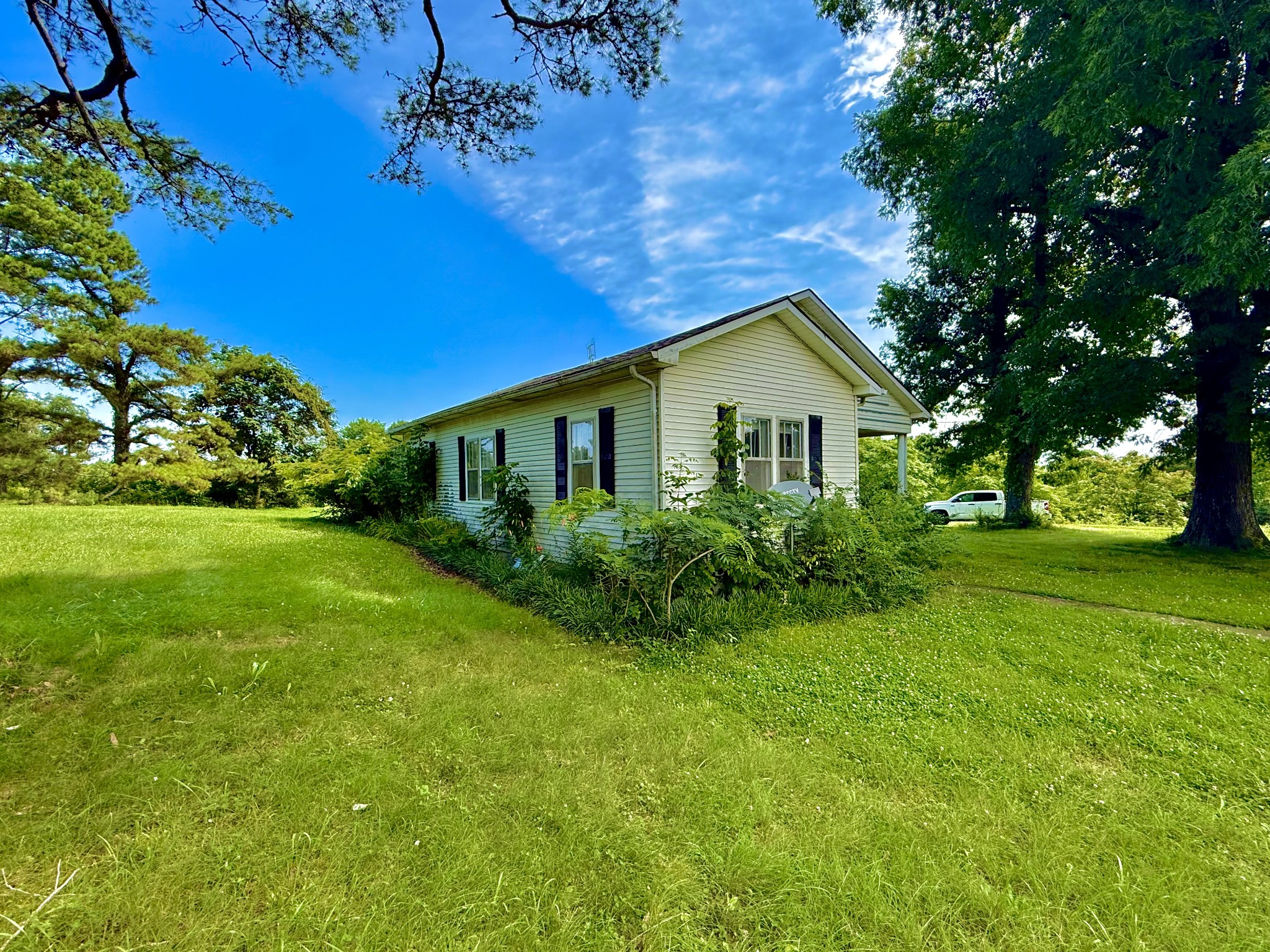 560 State Line Road Loretto, TN 38469 - Photo 5 of 22