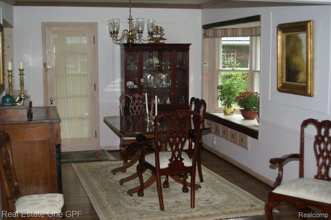 303 Stephens Road Grosse Pointe, MI 48236 - Photo 4 of 12 Dining Room