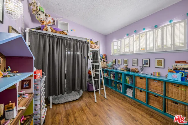 $999,000 | 6902 Andasol Avenue, Van Nuys, CA 91406