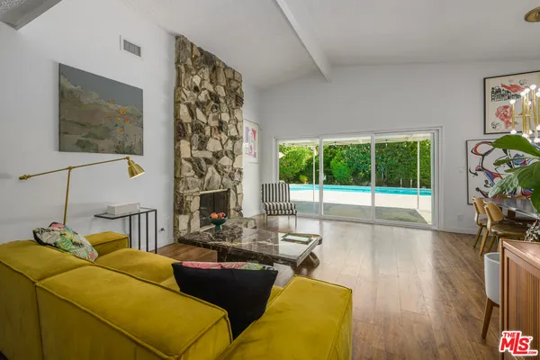 $999,000 | 6902 Andasol Avenue, Van Nuys, CA 91406