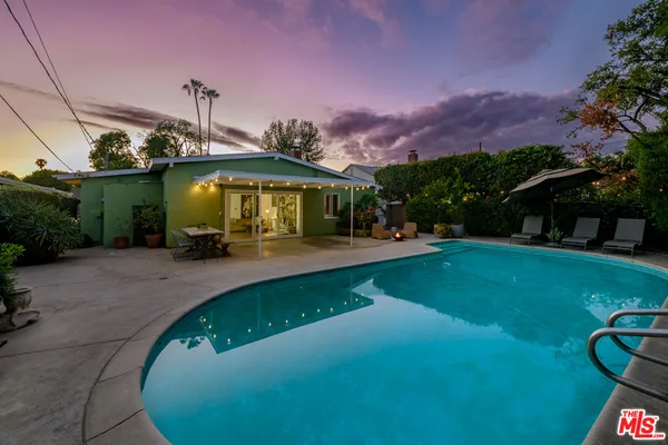 $999,000 | 6902 Andasol Avenue, Van Nuys, CA 91406