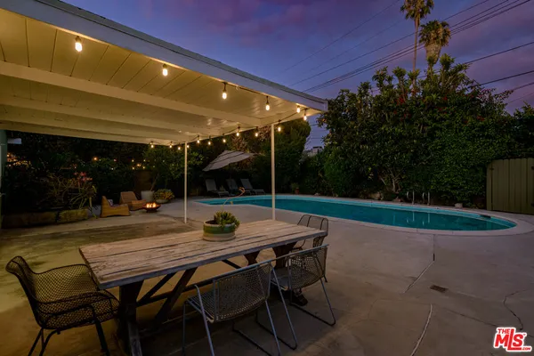 $999,000 | 6902 Andasol Avenue, Van Nuys, CA 91406