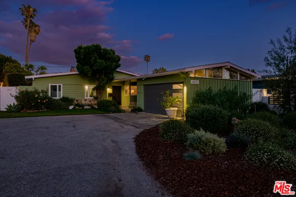 $999,000 | 6902 Andasol Avenue, Van Nuys, CA 91406